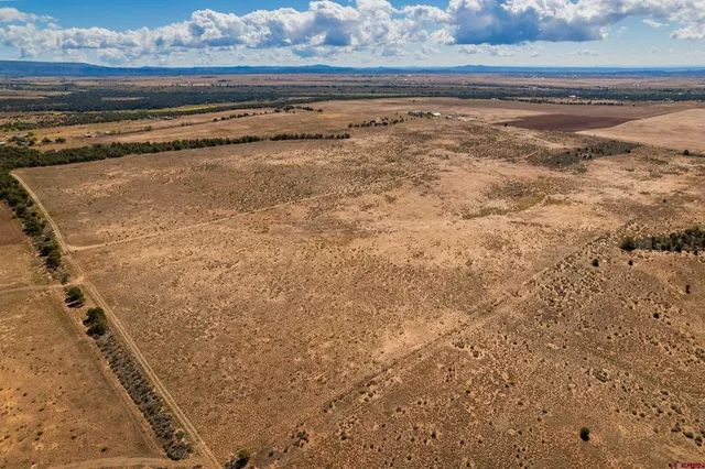a view of a sky view