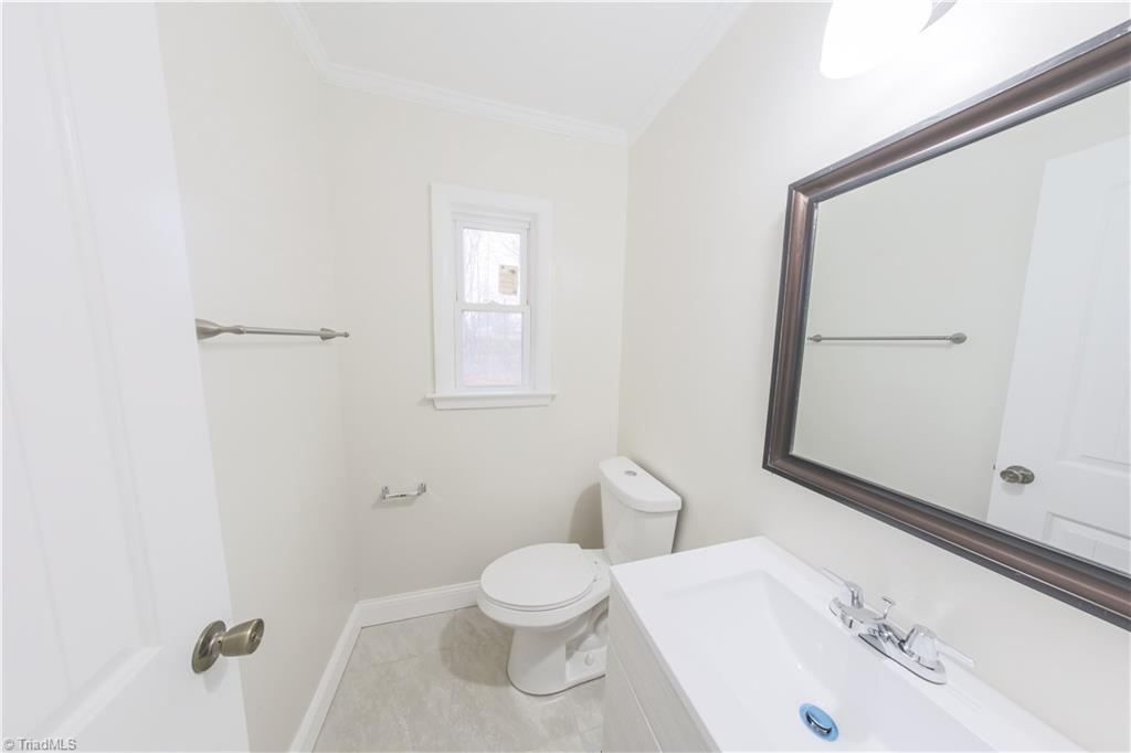 214 Pine Ridge Drive High Point, NC 27262 - Photo 13 of 19 Gallery Image 13