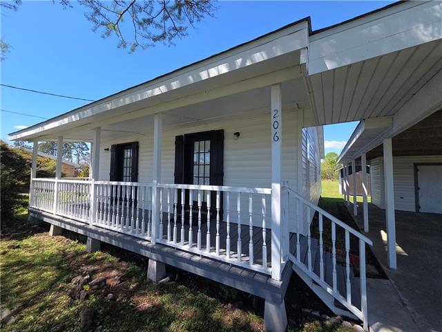 206 Danos Street Raceland, LA 70394 - Photo 3 of 18 Gallery Image 3