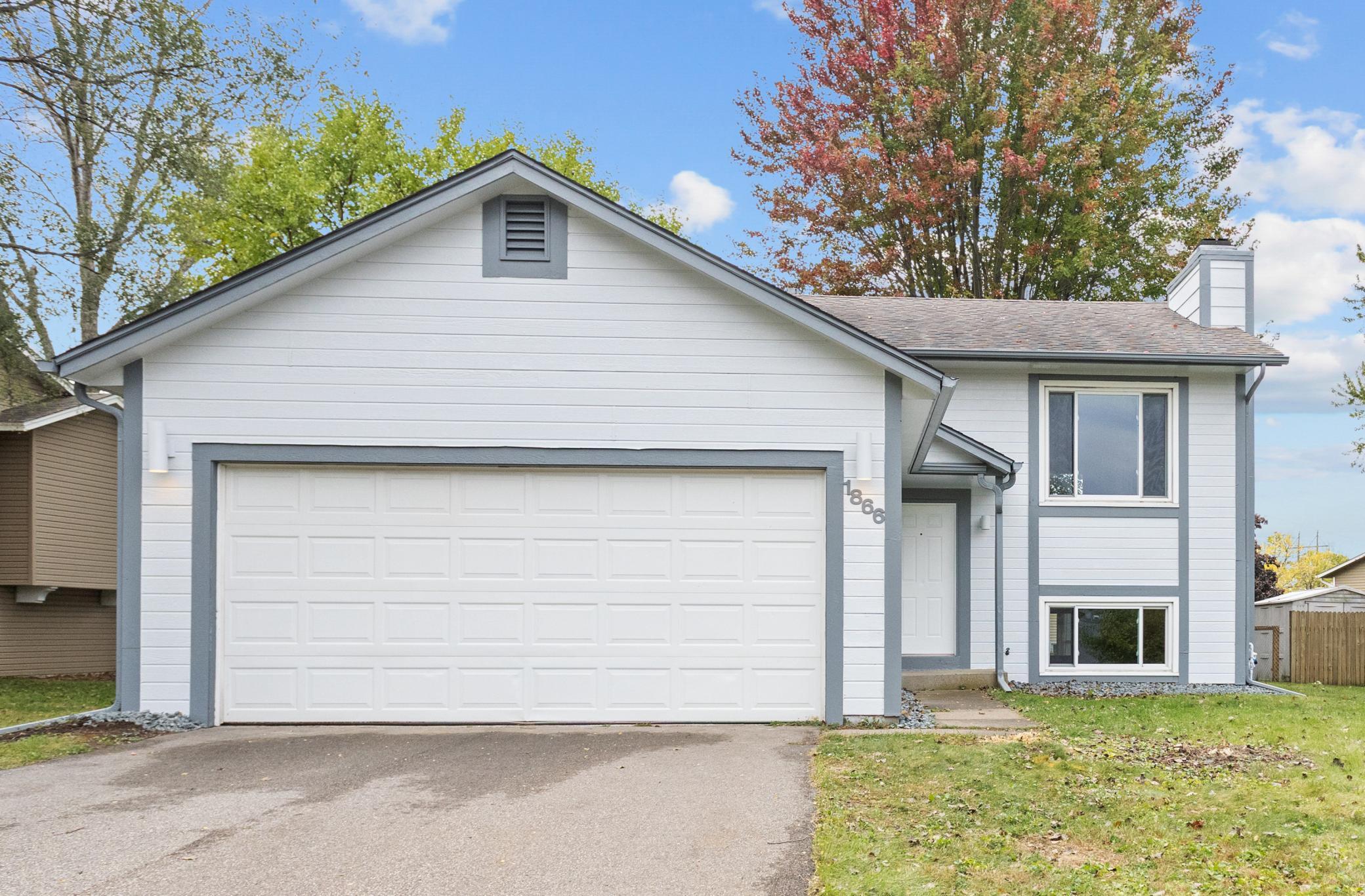 1866 Bear Path Trail Eagan, MN 55122 - Photo 2 of 20