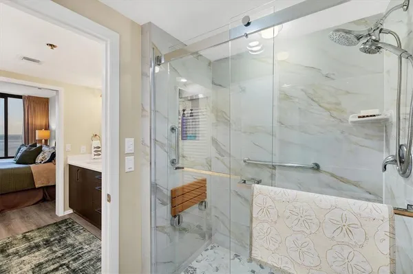 $7,000 | 1930 Harbourside Drive, Unit 134, Longboat Key, FL 34228