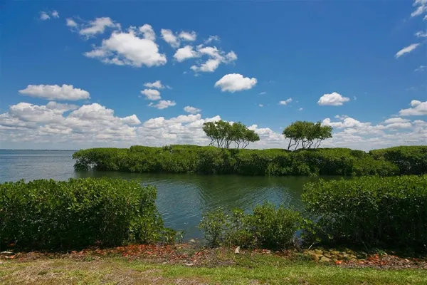 $7,000 | 1930 Harbourside Drive, Unit 134, Longboat Key, FL 34228