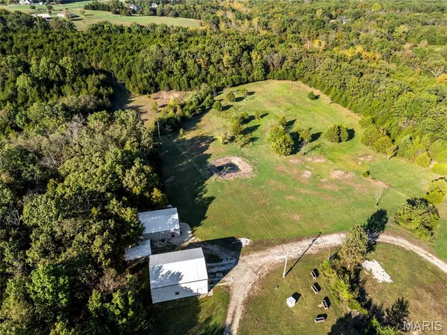 $265,000 | 33945 Holiday Hills Road, Richland, MO 65556