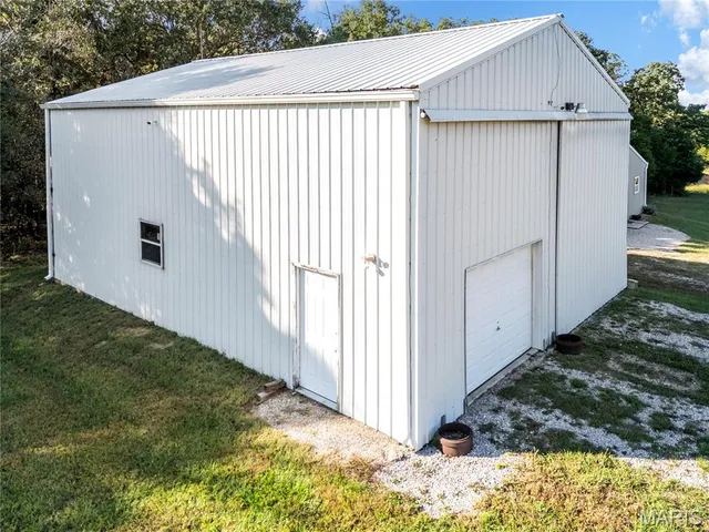 $265,000 | 33945 Holiday Hills Road, Richland, MO 65556