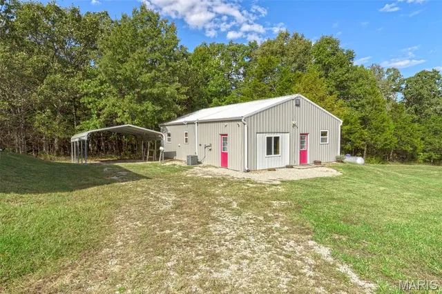 $265,000 | 33945 Holiday Hills Road, Richland, MO 65556