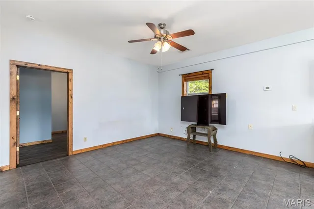 $265,000 | 33945 Holiday Hills Road, Richland, MO 65556