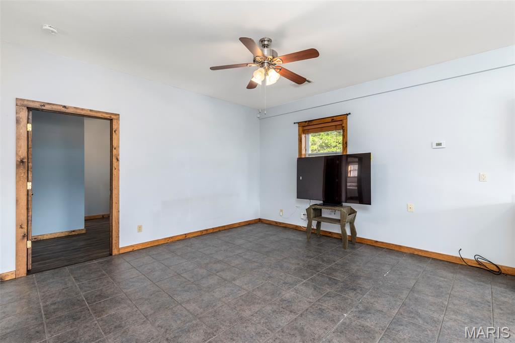 33945 Holiday Hills Road Richland, MO 65556 - Photo 5 of 35