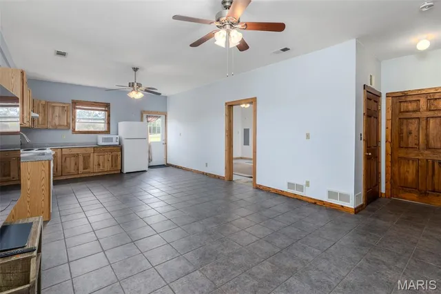 $265,000 | 33945 Holiday Hills Road, Richland, MO 65556