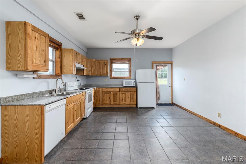 33945 Holiday Hills Road Richland, MO 65556 - Photo 8 of 35