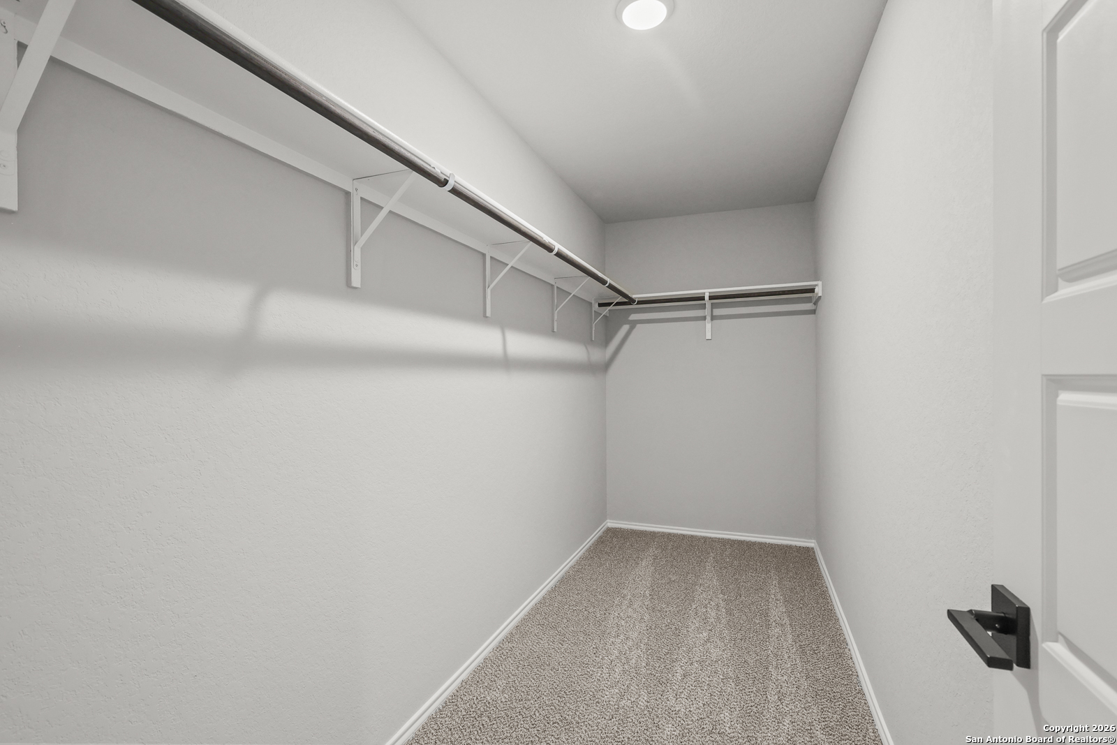 7015 Comanche Cave San Antonio, TX 78233 - Photo 23 of 34