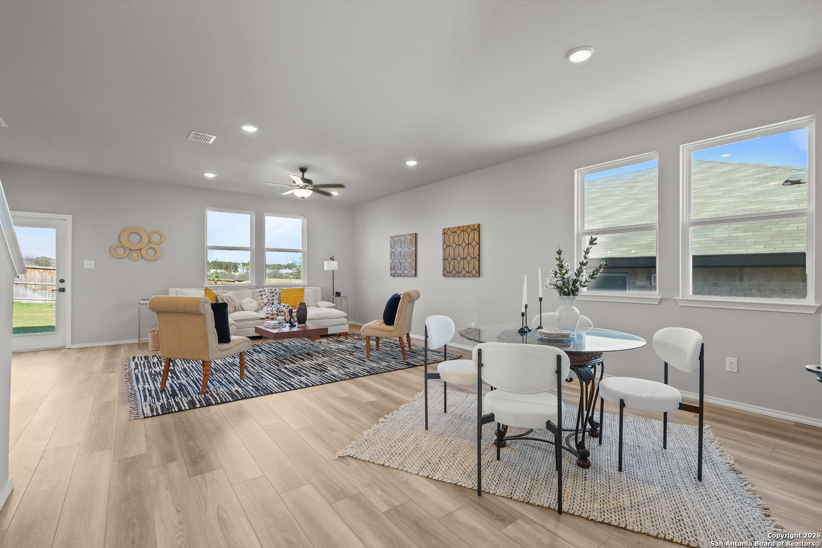 7015 Comanche Cave San Antonio, TX 78233 - Photo 6 of 34