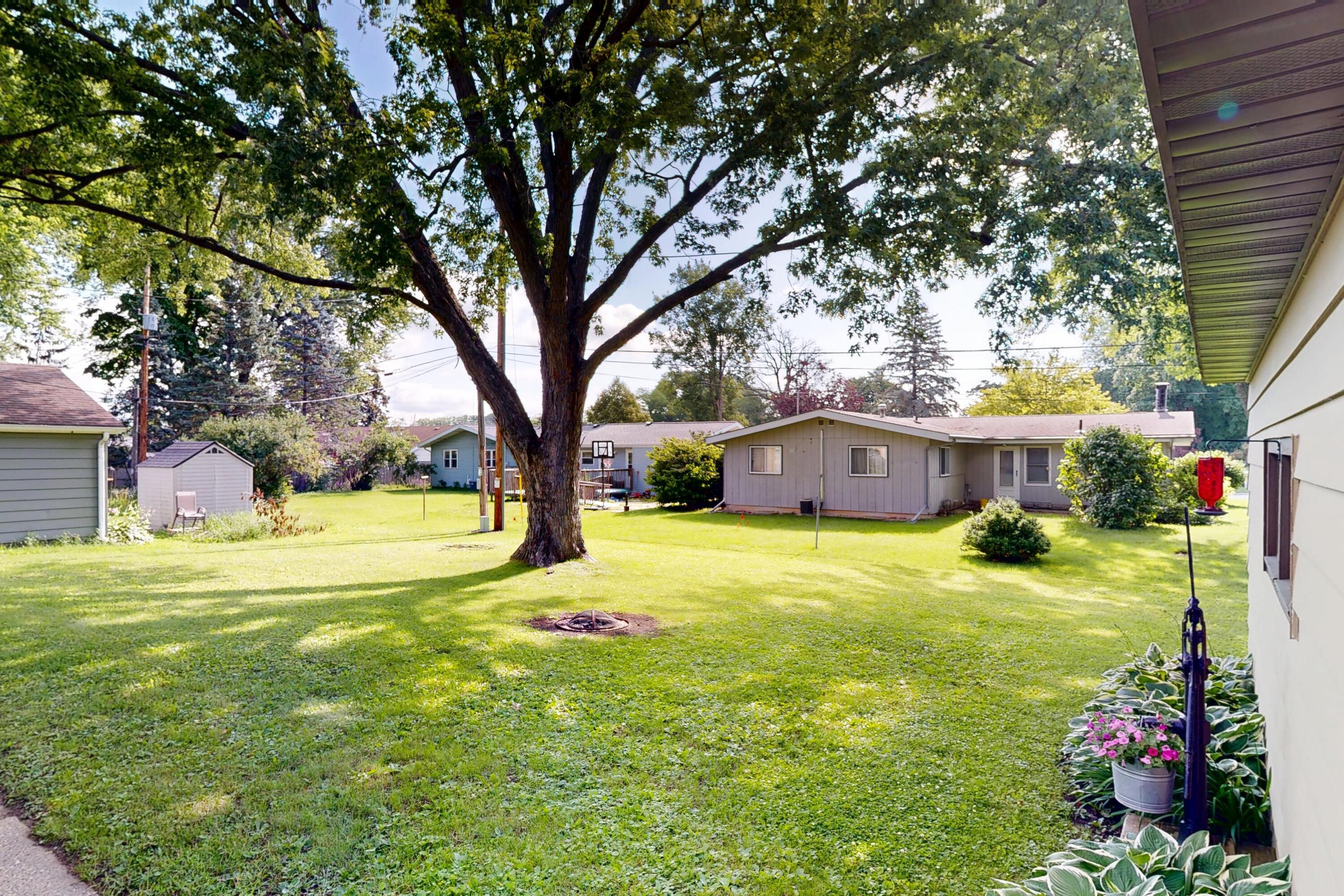 927 Peterson Street Fort Atkinson, WI 53538 - Photo 10 of 37 927-Peterson-St-06252026_163251