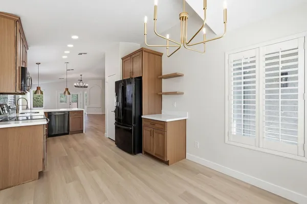 $2,500 | 2642 East Hartford Avenue, Phoenix, AZ 85032