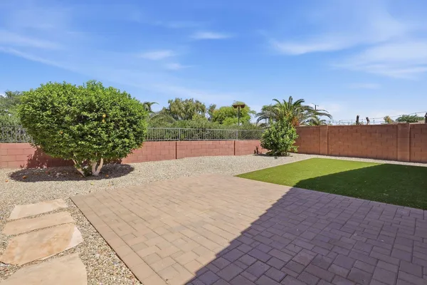 $2,500 | 2642 East Hartford Avenue, Phoenix, AZ 85032