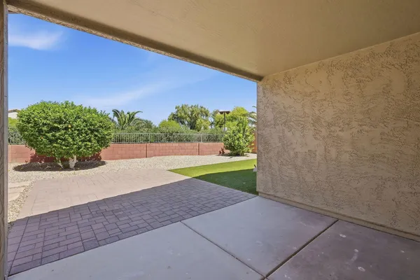 $2,500 | 2642 East Hartford Avenue, Phoenix, AZ 85032