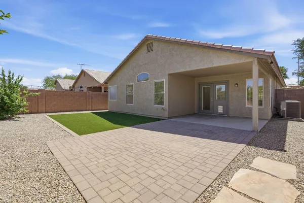 $2,500 | 2642 East Hartford Avenue, Phoenix, AZ 85032