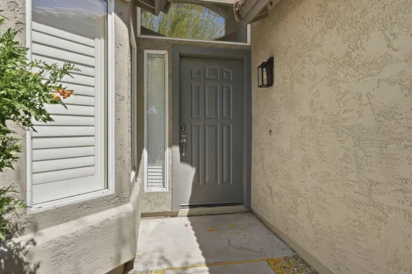 $2,500 | 2642 East Hartford Avenue, Phoenix, AZ 85032