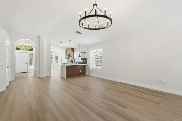 $2,500 | 2642 East Hartford Avenue, Phoenix, AZ 85032