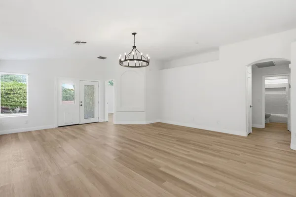 $2,500 | 2642 East Hartford Avenue, Phoenix, AZ 85032