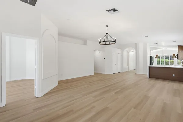 $2,500 | 2642 East Hartford Avenue, Phoenix, AZ 85032