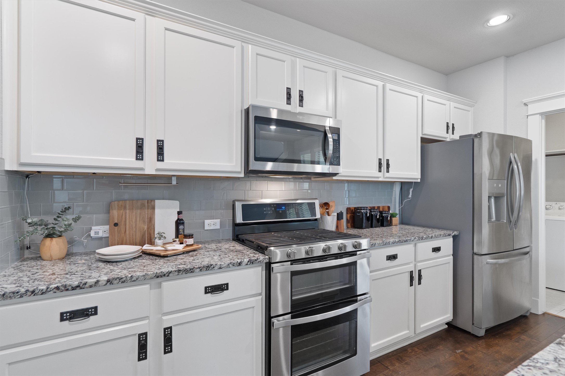 10625 Wills Loop Austin, TX 78717 - Photo 13 of 38 A double oven stove and a great amount of counter space are features fit for any chef.