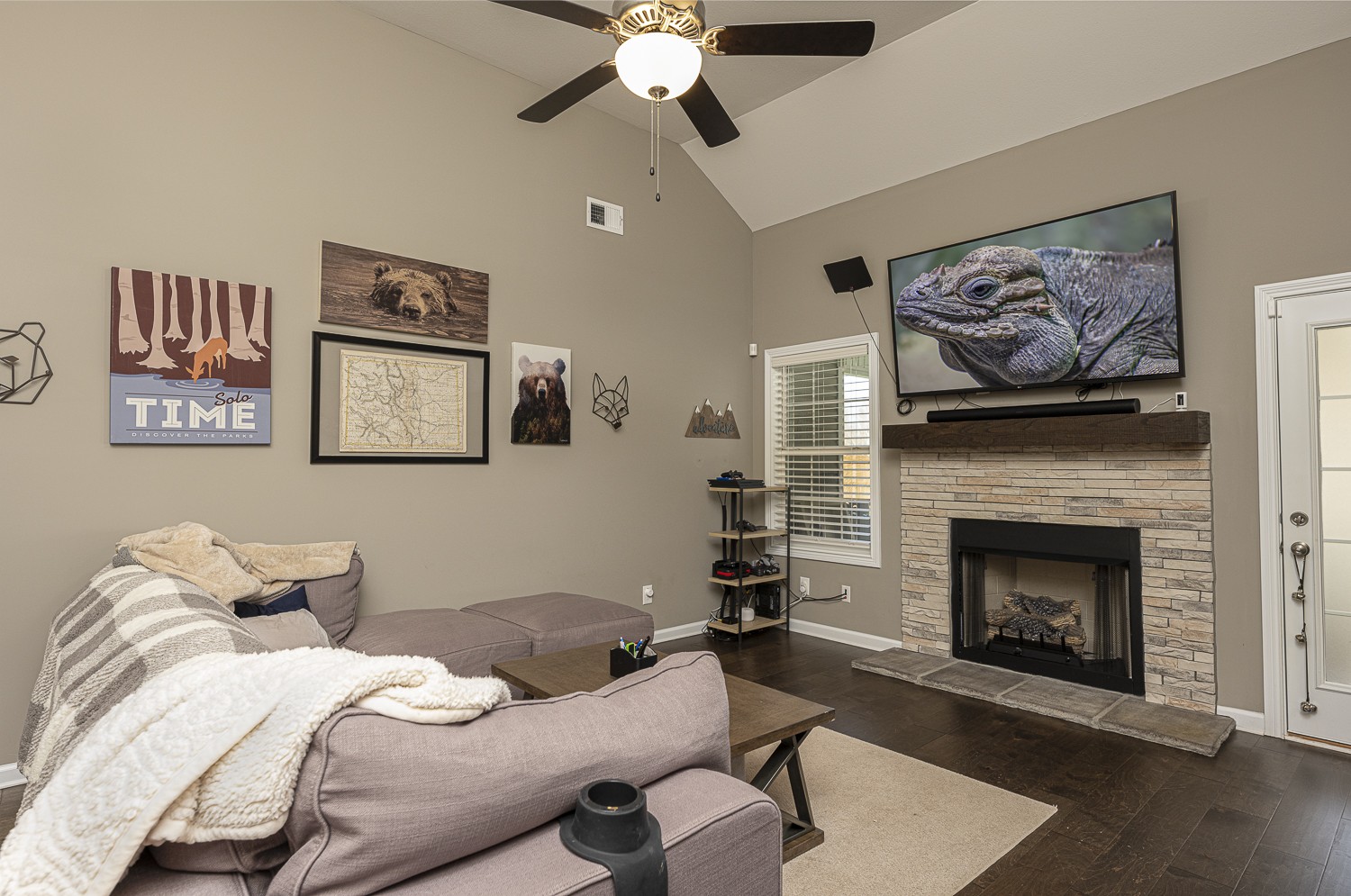 849 Rushing Drive Clarksville, TN 37042 - Photo 4 of 24 Gallery Image 4