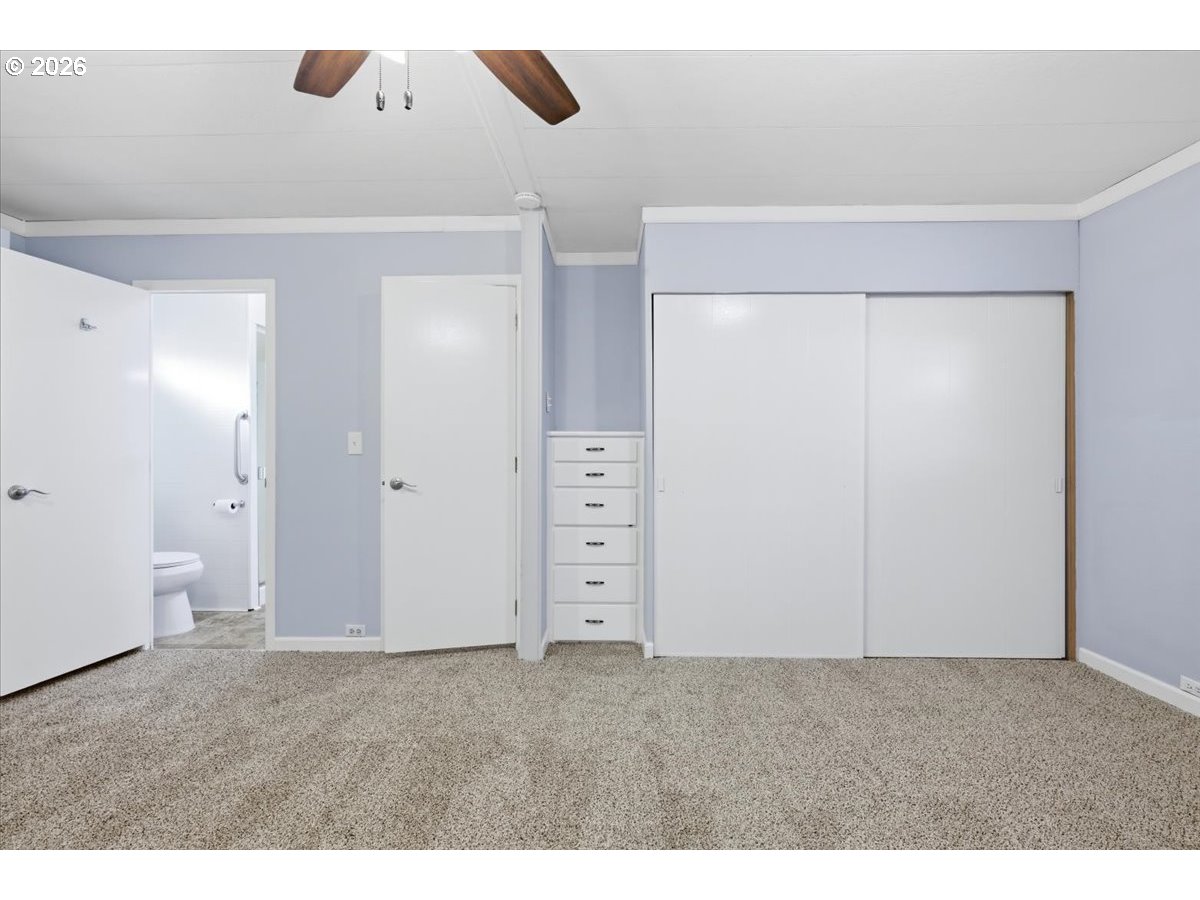 5422 Portland Road Northeast, Unit 33 Salem, OR 97305 - Photo 13 of 28 a view of an empty room