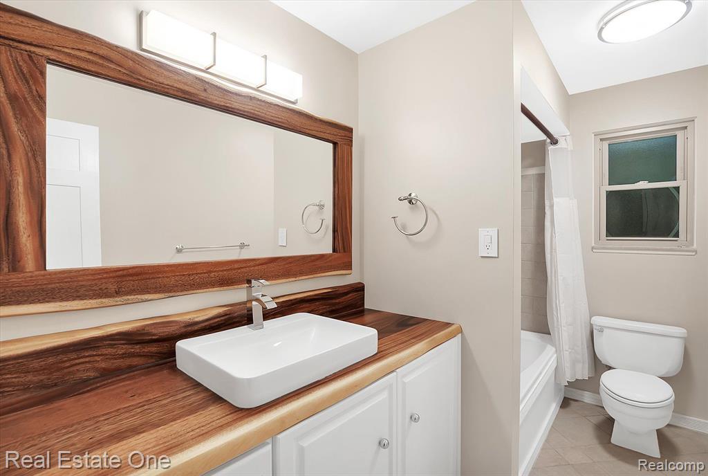 2550 Longview Avenue Rochester Hills, MI 48307 - Photo 18 of 40
