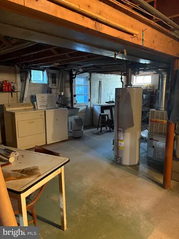 a view of en suite bathroom