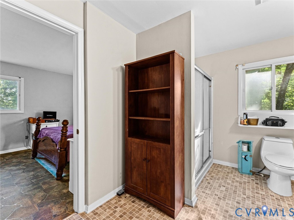 2305 Mosby Road Powhatan, VA 23139 - Photo 20 of 37 Primary bath with hall access