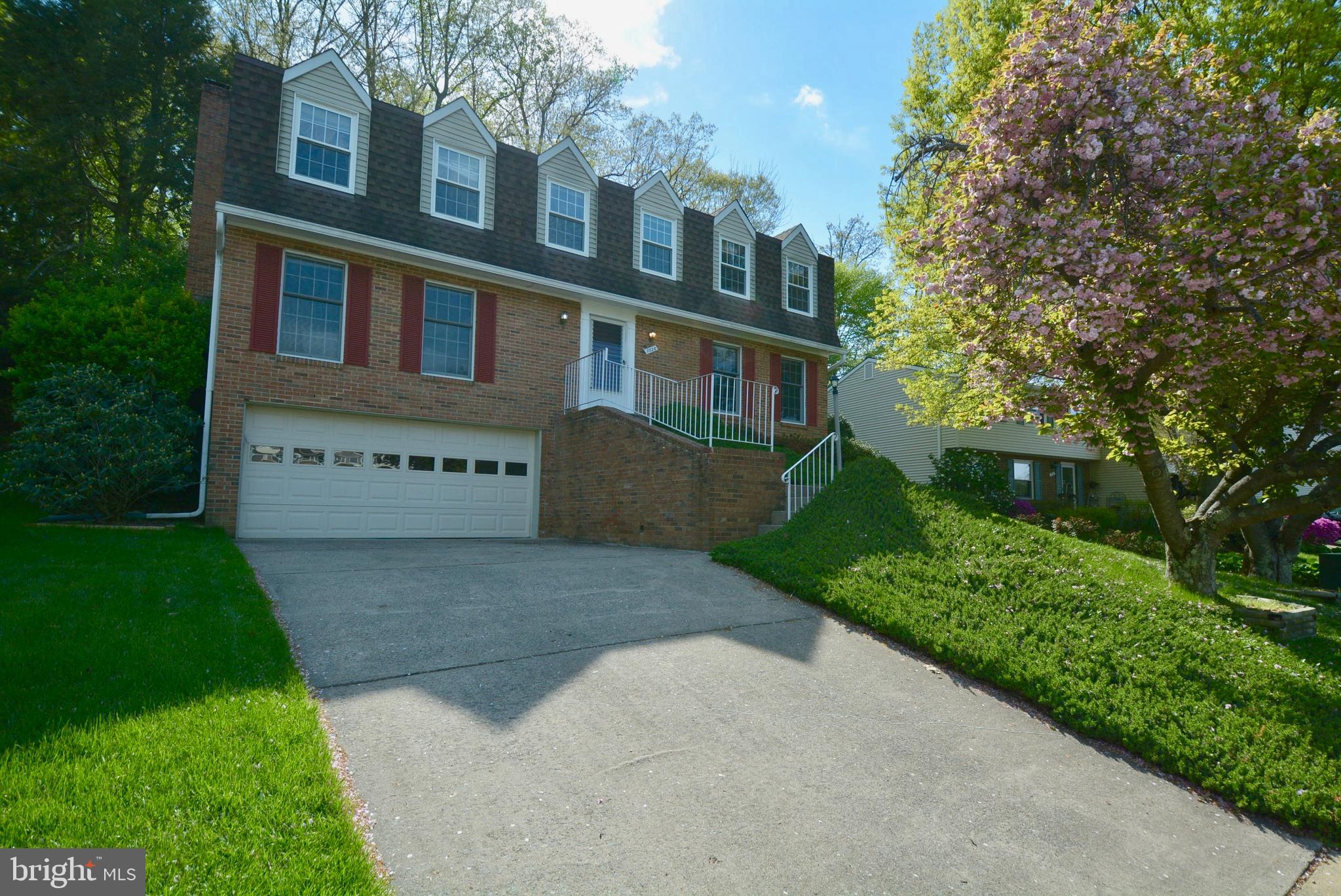 7728 Middle Valley Drive Springfield, VA 22153 - Photo 4 of 48 Front of home