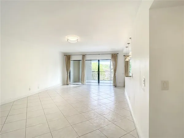 $2,550 | 6342 Longboat Lane West, Unit 404, Boca Raton, FL 33433