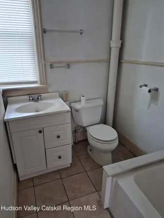 $1,850 | 128 Market Street, Unit 5, Saugerties, NY 12477