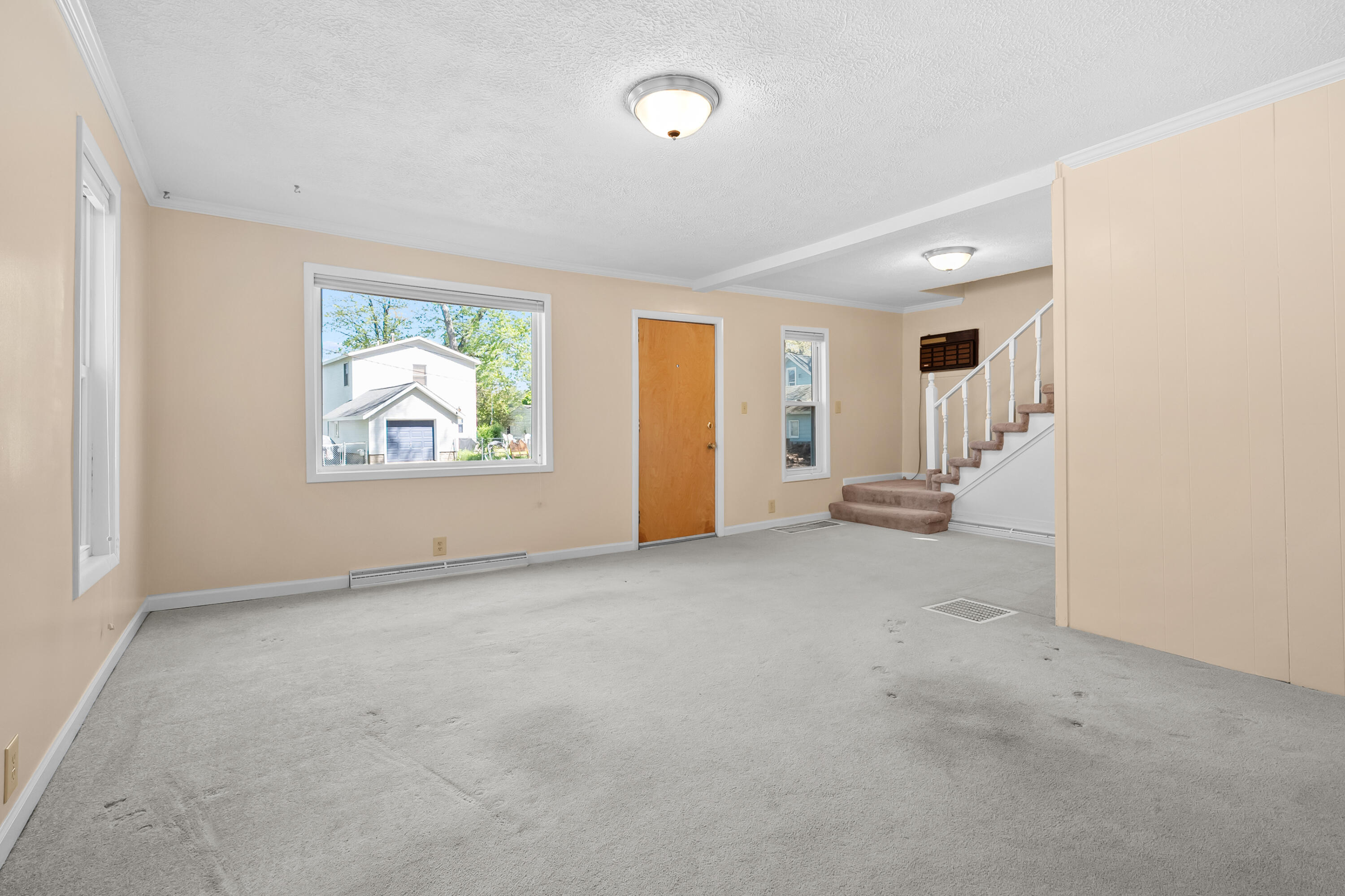 52320 Sheridan Road Paw Paw, MI 49079 - Photo 11 of 44 Living rm view from mud room/laundry