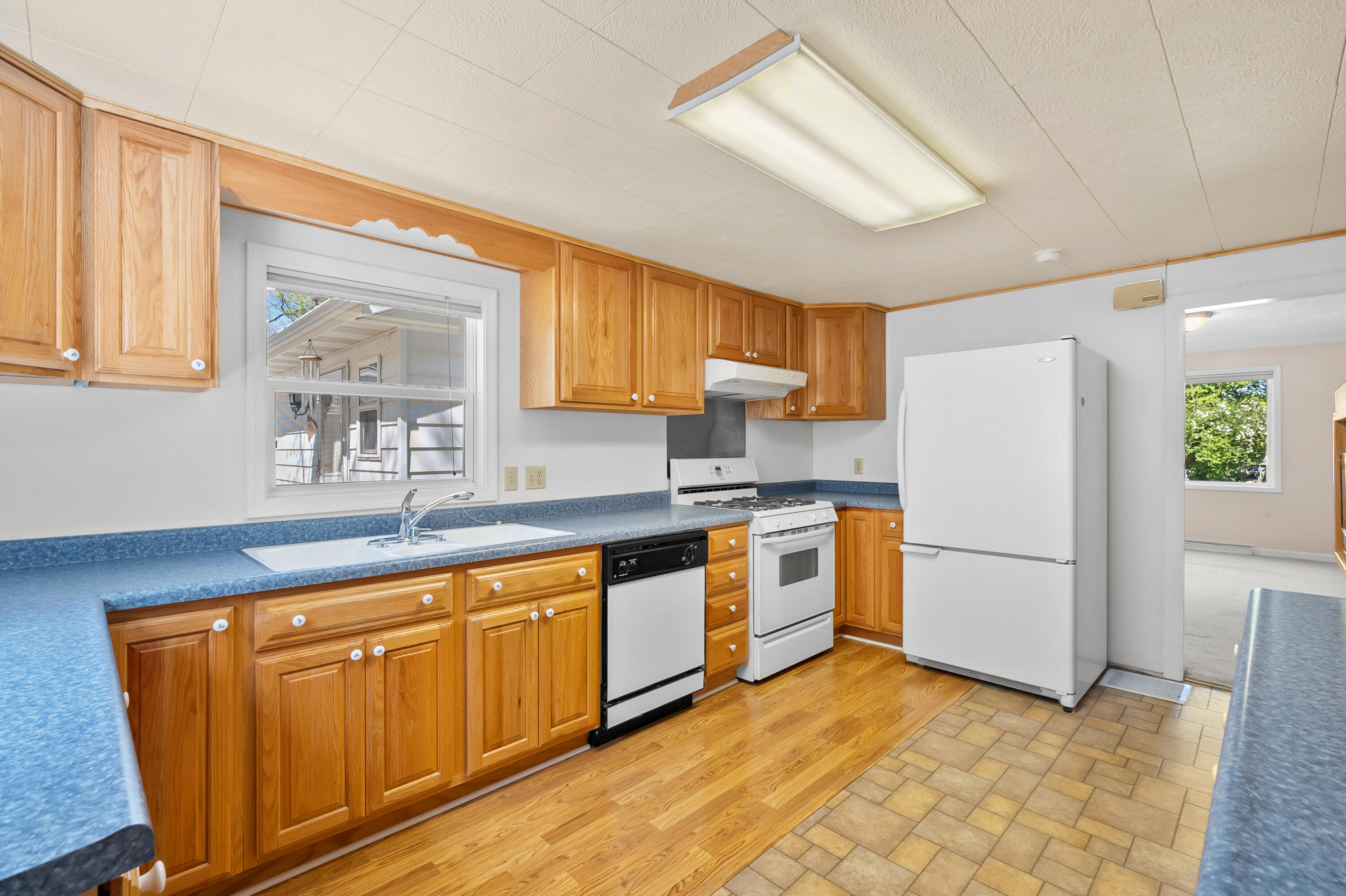 52320 Sheridan Road Paw Paw, MI 49079 - Photo 13 of 44 Look at all the counterspace!