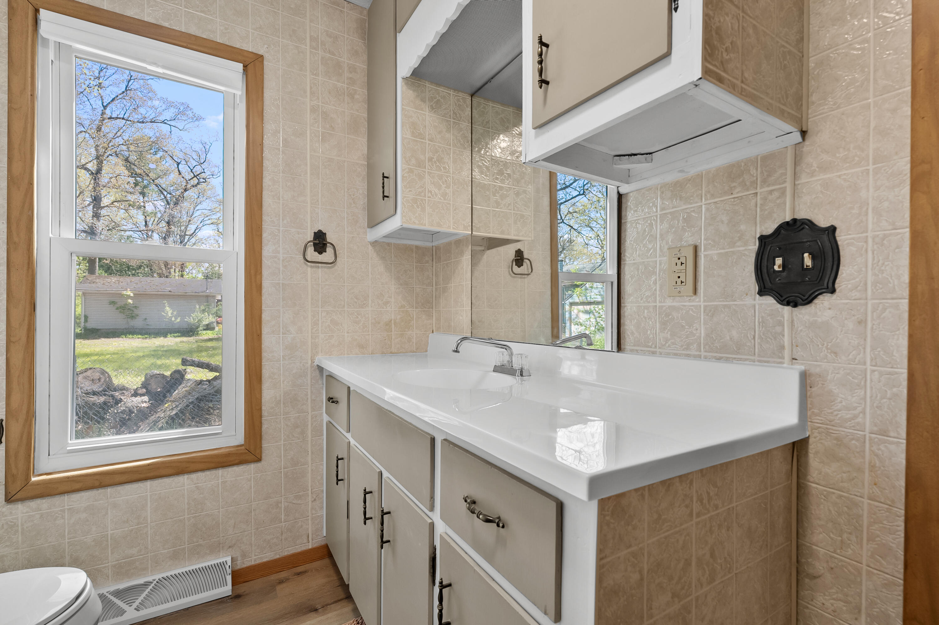 52320 Sheridan Road Paw Paw, MI 49079 - Photo 20 of 44 Bath 1
