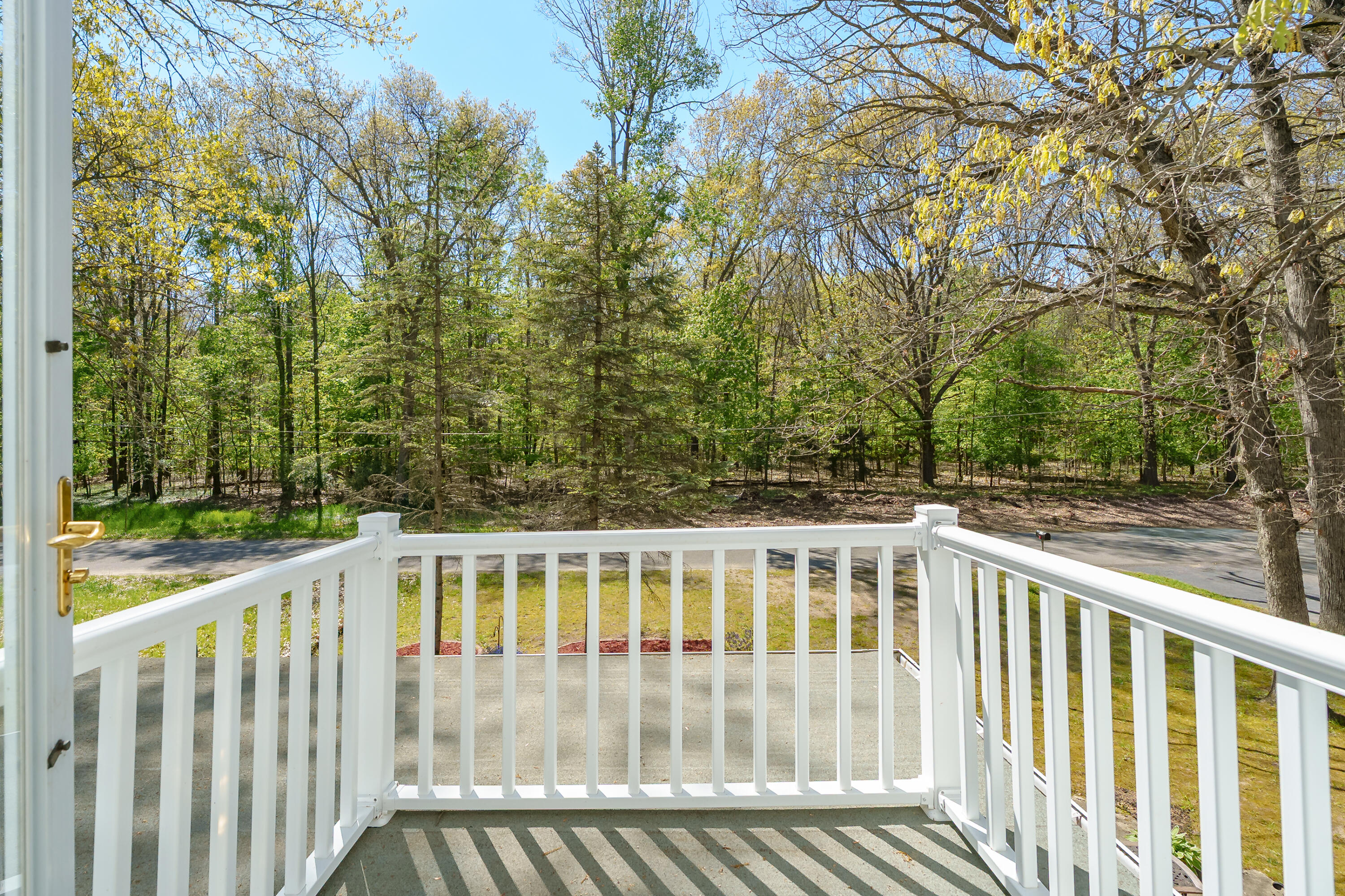 52320 Sheridan Road Paw Paw, MI 49079 - Photo 34 of 44 Balcony of office