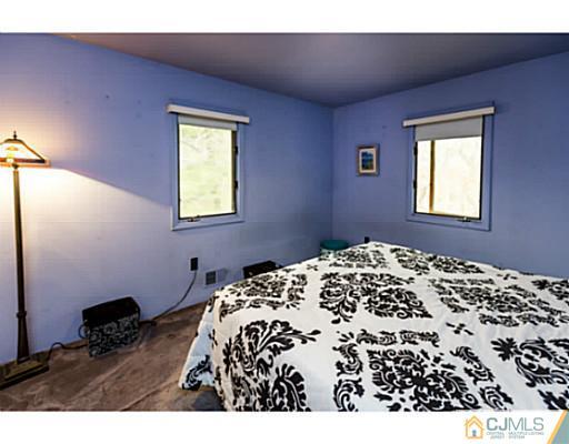 363 Pleasant Valley Road Old Bridge, NJ 08857 - Photo 14 of 25 Gallery Image 14