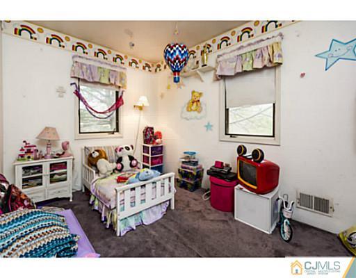 363 Pleasant Valley Road Old Bridge, NJ 08857 - Photo 15 of 25 Gallery Image 15
