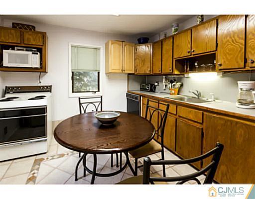 363 Pleasant Valley Road Old Bridge, NJ 08857 - Photo 4 of 25 Gallery Image 4