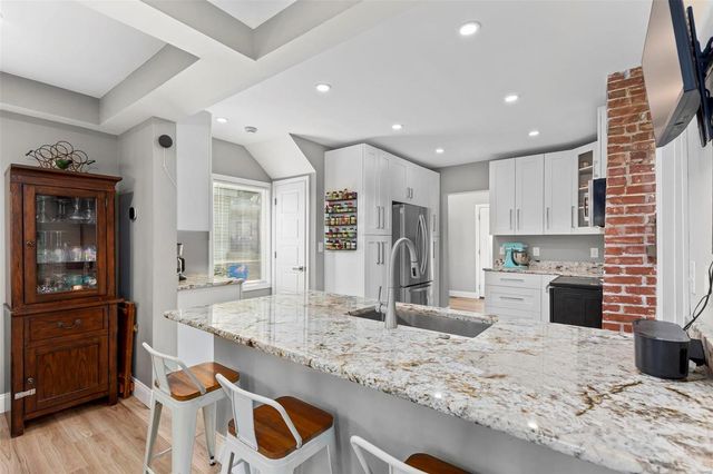 $362,015 | 3422 Commonwealth Avenue, St. Louis, MO 63143