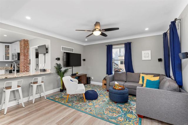 $362,015 | 3422 Commonwealth Avenue, St. Louis, MO 63143