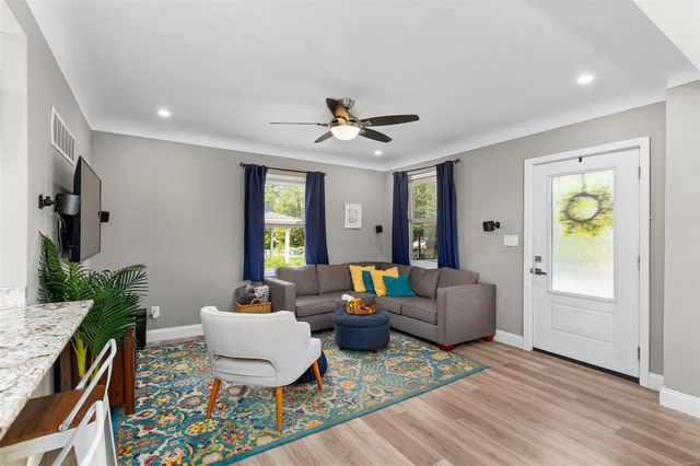 $362,015 | 3422 Commonwealth Avenue, St. Louis, MO 63143