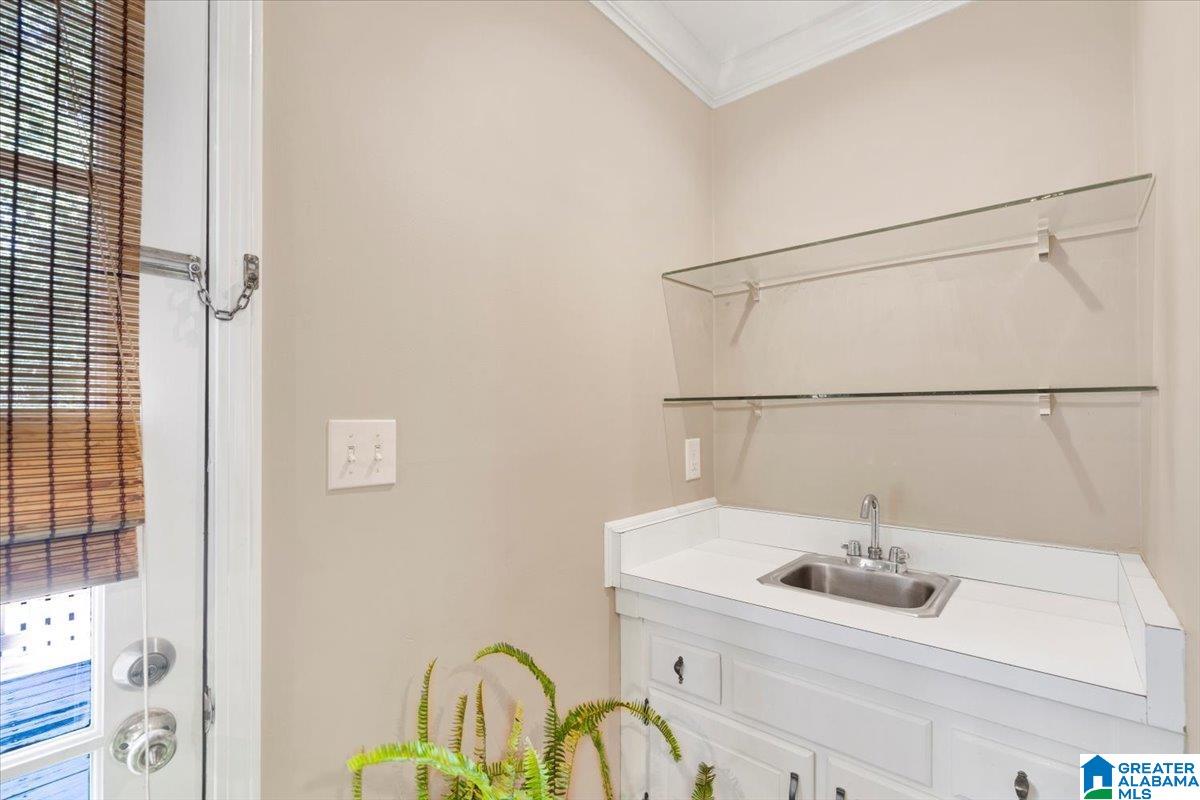 3301 Sunniroc Road Birmingham, AL 35210 - Photo 13 of 41