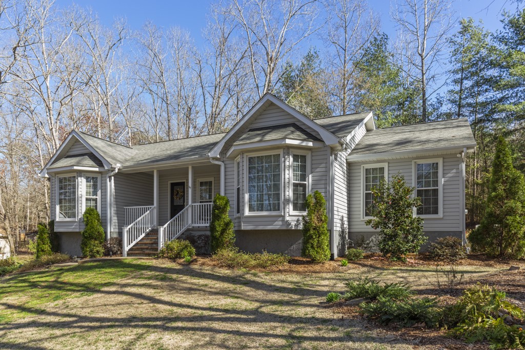 15071 Beacon Ridge Drive Seneca, SC 29678 - Photo 1 of 35 15071 Beacon Ridge Beautiful and in EXCELLENT cond