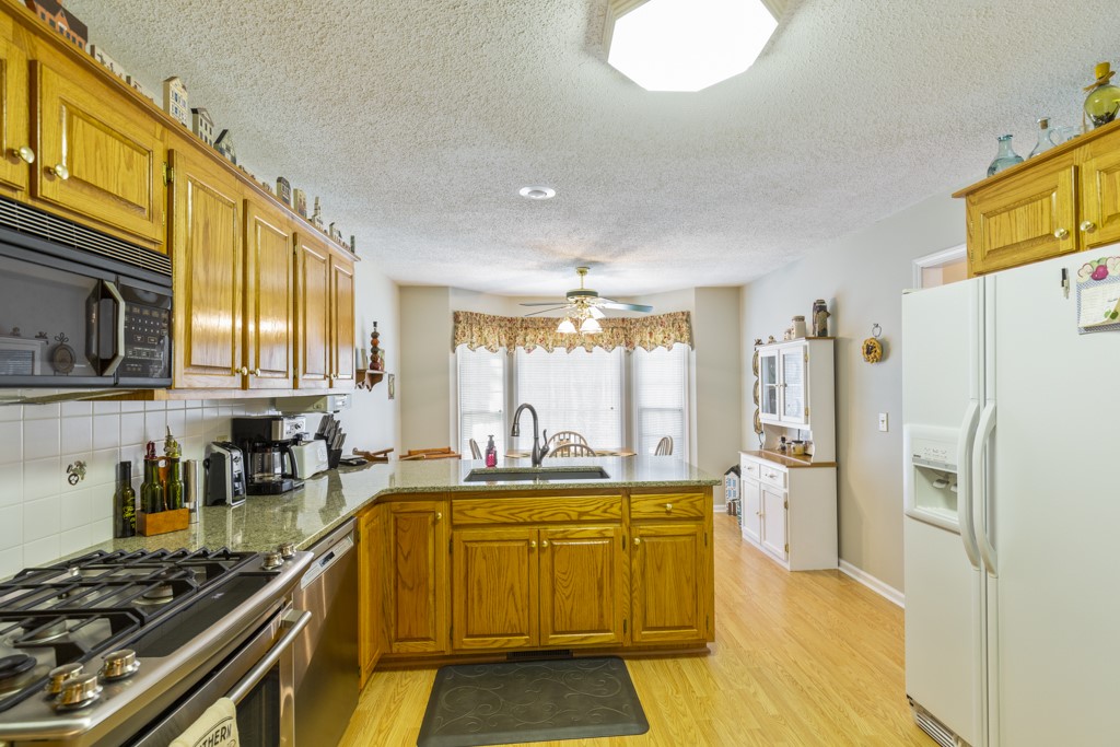 15071 Beacon Ridge Drive Seneca, SC 29678 - Photo 11 of 35 Gallery Image 11