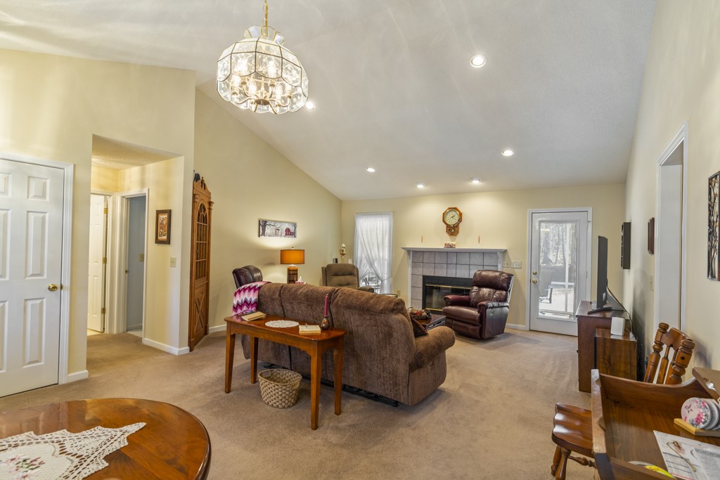 15071 Beacon Ridge Drive Seneca, SC 29678 - Photo 6 of 35 Gallery Image 6