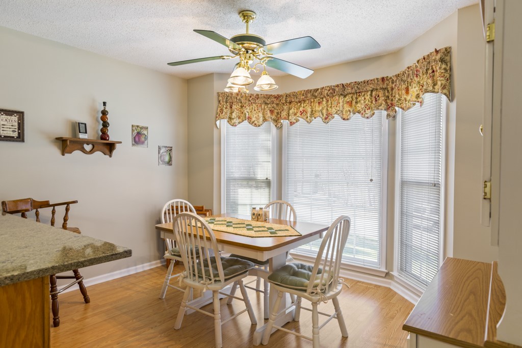 15071 Beacon Ridge Drive Seneca, SC 29678 - Photo 7 of 35 Eat-in Kitchen