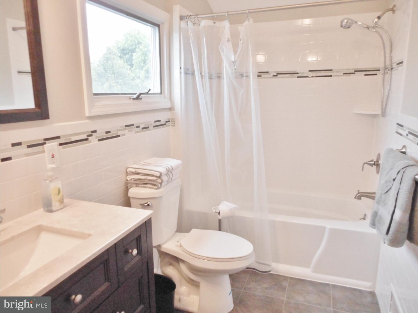 15 Polaris Road Sewell, NJ 08080 - Photo 18 of 24 Bathroom