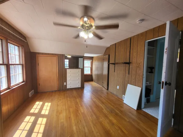 $190,000 | 15282 Regina Avenue, Allen Park, MI 48101